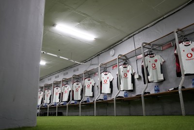 180726 - South Africa v Wales - Nations Championship - Wales changing room before the game