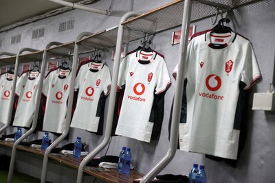 180726 - South Africa v Wales - Nations Championship - Wales changing room before the game