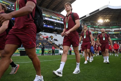 180726 - South Africa v Wales - Nations Championship - Ellis Mee of Wales arrives at the stadium