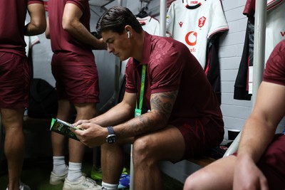 180726 - South Africa v Wales - Nations Championship - Louis Rees-Zammit of Wales in the dressing room