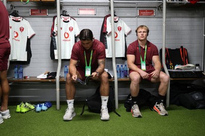 180726 - South Africa v Wales - Nations Championship - Louis Rees-Zammit and Blair Murray of Wales in the dressing room