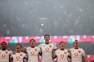180726 - South Africa v Wales - Nations Championship - Wales sing the anthem