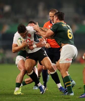 180726 - South Africa v Wales - Nations Championship - Louis Rees-Zammit of Wales is tackled by Jesse Kriel and Paul de Villiers of South Africa 