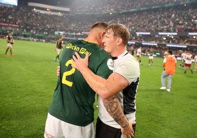 180726 - South Africa v Wales - Nations Championship - Malcolm Marx of South Africa and Jac Morgan of Wales 