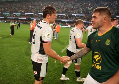 180726 - South Africa v Wales - Nations Championship - Alex Mann of Wales and Malcolm Marx of South Africa at full time