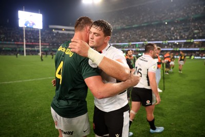 180726 - South Africa v Wales - Nations Championship - Cobus Wiese of South Africa and Freddie Thomas of Wales 