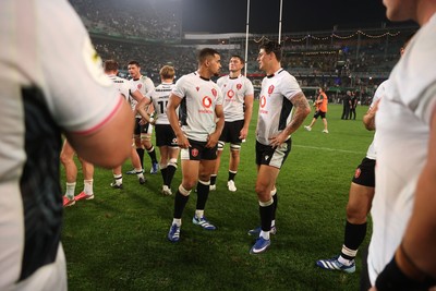 180726 - South Africa v Wales - Nations Championship - Dejected Ben Thomas and Louis Rees-Zammit of Wales 