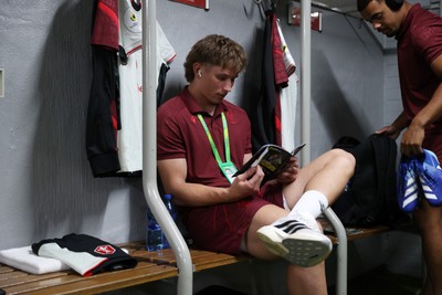 180726 - South Africa v Wales - Nations Championship - Ellis Mee of Wales 