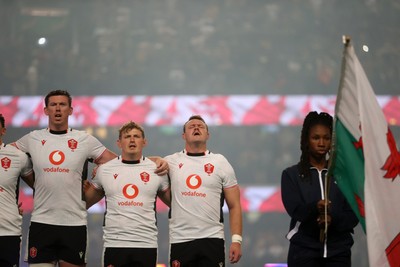 180726 - South Africa v Wales - Nations Championship - Wales sing the anthem