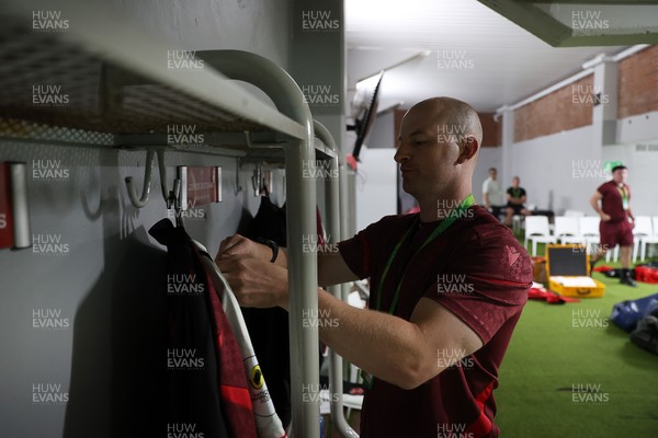 180726 - South Africa v Wales - Nations Championship - Wales changing room before the game
