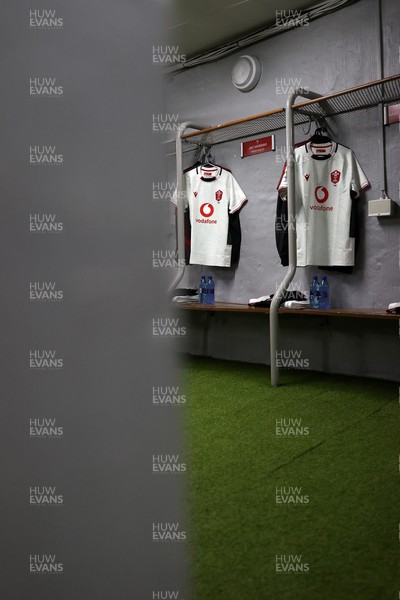 180726 - South Africa v Wales - Nations Championship - Wales changing room before the game