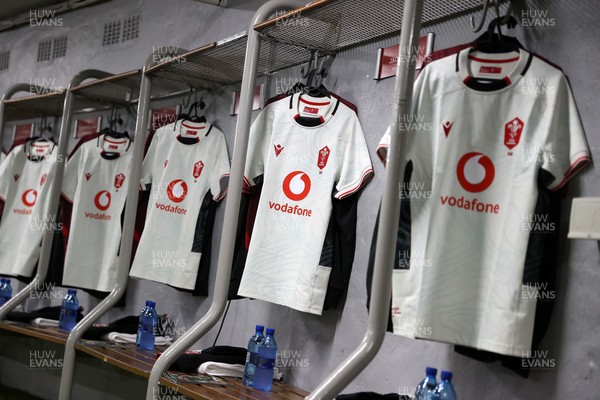 180726 - South Africa v Wales - Nations Championship - Wales changing room before the game