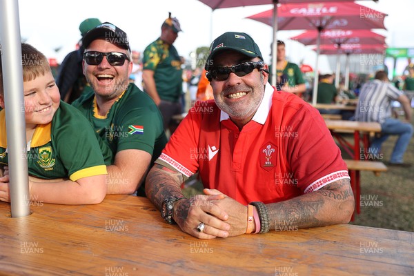 180726 - South Africa v Wales - Nations Championship - Fans outside the stadium before the game