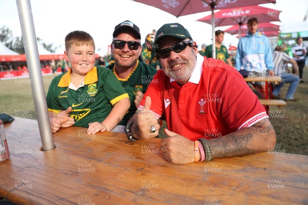 180726 - South Africa v Wales - Nations Championship - Fans outside the stadium before the game