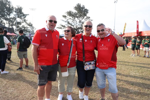 180726 - South Africa v Wales - Nations Championship - Fans outside the stadium before the game