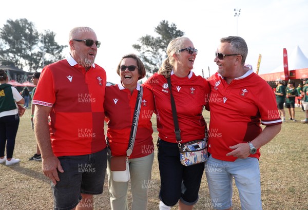 180726 - South Africa v Wales - Nations Championship - Fans outside the stadium before the game