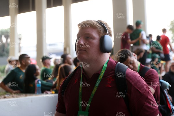 180726 - South Africa v Wales - Nations Championship - Rhys Carre of Wales arrives at the stadium