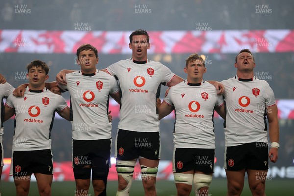 180726 - South Africa v Wales - Nations Championship - Wales sing the anthem