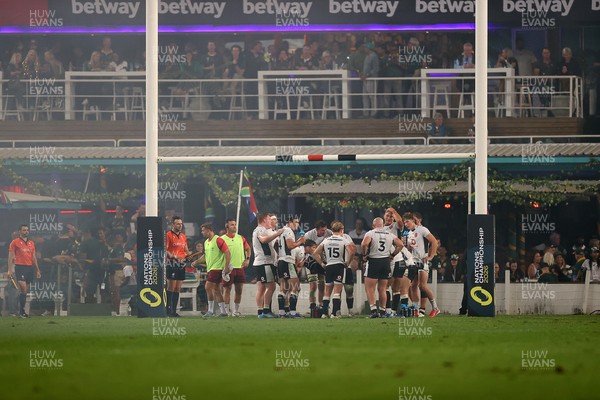 180726 - South Africa v Wales - Nations Championship - Wales under the posts