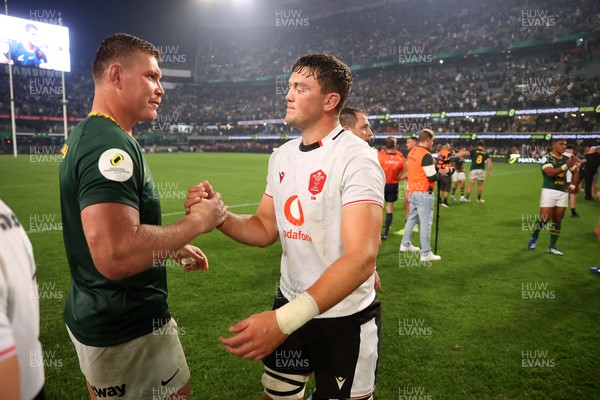 180726 - South Africa v Wales - Nations Championship - Cobus Wiese of South Africa and Freddie Thomas of Wales 