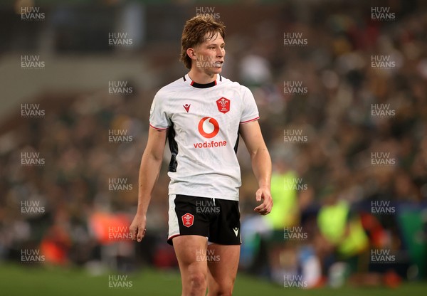 180726 - South Africa v Wales - Nations Championship - Ellis Mee of Wales 