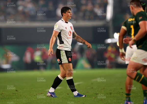 180726 - South Africa v Wales - Nations Championship - Louis Rees-Zammit of Wales 