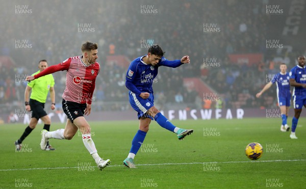 021223 - Southampton v Cardiff City - Sky Bet Championship - Perry Ng of Cardiff City shoots