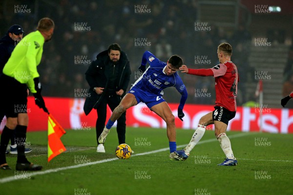 021223 - Southampton v Cardiff City - Sky Bet Championship - Rubin Colwill of Cardiff City tries to keep the ball in 