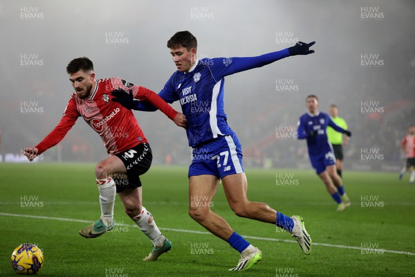 021223 - Southampton v Cardiff City - Sky Bet Championship - Rubin Colwill of Cardiff City takes on Ryan Manning of Southampton 