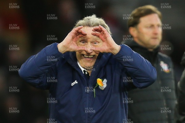 090219 - Southampton v Cardiff City, Premier League - Cardiff City manager Neil Warnock reacts during the match