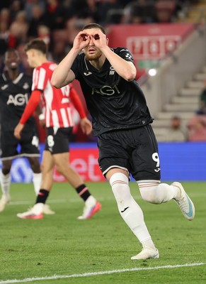 080926 - Southampton v Swansea City, EFL Sky Bet Championship - Zan Vipotnik of Swansea City celebrates after he scores from the penalty spot
