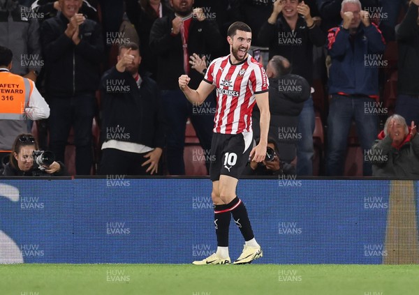 080926 - Southampton v Swansea City, EFL Sky Bet Championship - Finn Azaz of Southampton celebrates after scoring the opening goal