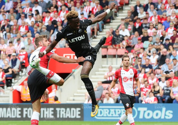 120817 - Southampton v Swansea City, Premier League - Tammy Abraham of Swansea City heads at goal