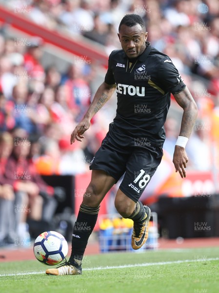 120817 - Southampton v Swansea City, Premier League - Jordan Ayew of Swansea City