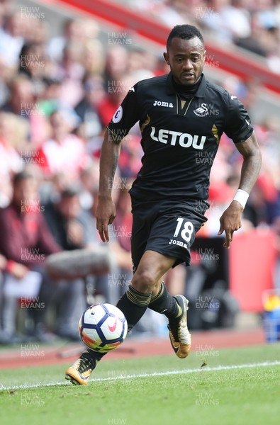 120817 - Southampton v Swansea City, Premier League - Jordan Ayew of Swansea City