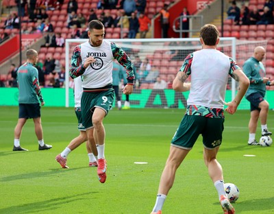 181025 - Southampton v Swansea City - Sky Bet Championship - Zan Vipotnik of Swansea City