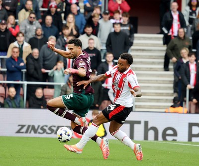 181025 - Southampton v Swansea City - Sky Bet Championship - Ben Cabango of Swansea City