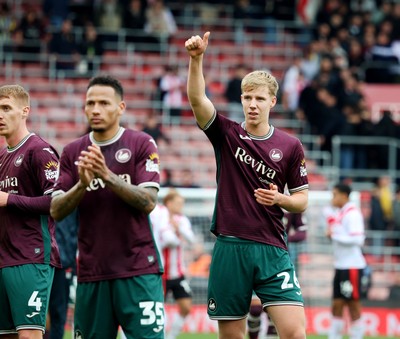 181025 - Southampton v Swansea City - Sky Bet Championship - Kyle Naughton of Swansea City applauds fans