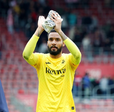 181025 - Southampton v Swansea City - Sky Bet Championship - Lawrence Vigouroux of Swansea City applauds fans
