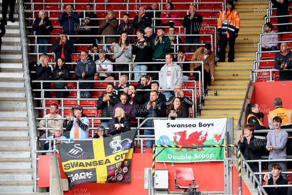 181025 - Southampton v Swansea City - Sky Bet Championship - Swansea fans