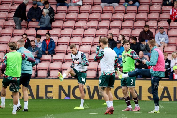 181025 - Southampton v Swansea City - Sky Bet Championship - Swansea players warm up