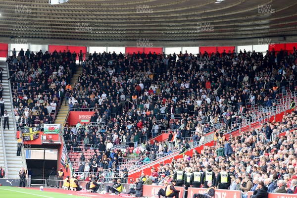 181025 - Southampton v Swansea City - Sky Bet Championship - Swansea fans