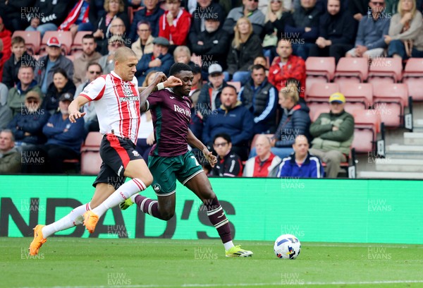 181025 - Southampton v Swansea City - Sky Bet Championship - Zeidane Inoussa of Swansea City
