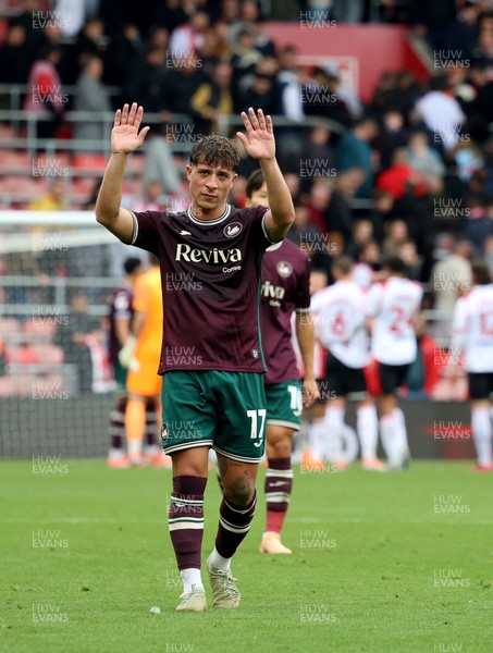 181025 - Southampton v Swansea City - Sky Bet Championship - Goncalo Franco of Swansea City applauds fans