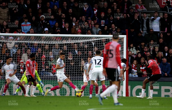 261223 - Southampton v Swansea City - Sky Bet Championship - Southampton's Joe Aribo scores the first goal