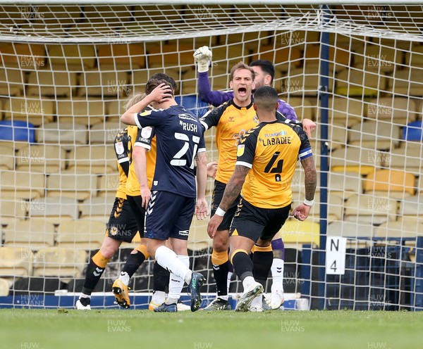 080521 - Southend United v Newport County - Sky Bet League 2 - Tom King of Newport County saves and celebrates saving a penalty