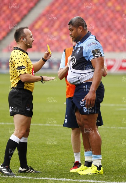 280919 - Isuzu Southern Kings v Cardiff Blues - Guinness PRO14 -  Nick Williams of the Cardiff Blues receives a yellow card 
