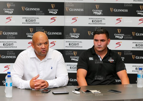 020318 - Southern Kings v Dragons - Guinness PRO14 -  Deon Davids, Head Coach of Southern Kings and Michael Willemse of Southern Kings