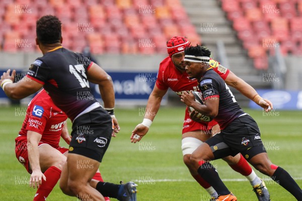261117 - Southern Kings v Scarlets - Guinness PRO14 -   Oliver Zono of the Southern Kings