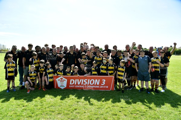 130518 - WRU National Division 3 East Central C - Trophy presentation to St Albans -  Captain Josh Burridge and team celebrate winning the division with youth players